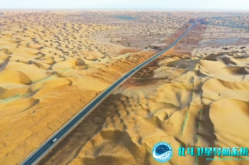 北斗让塔克拉玛干沙漠的公路施工“不迷路”